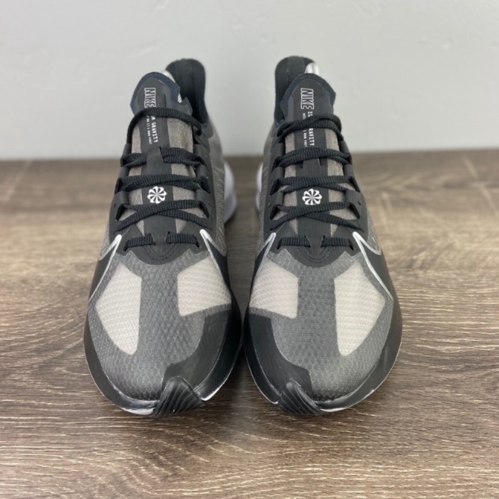 NEW Nike Zoom Gravity - Picture 2 of 5